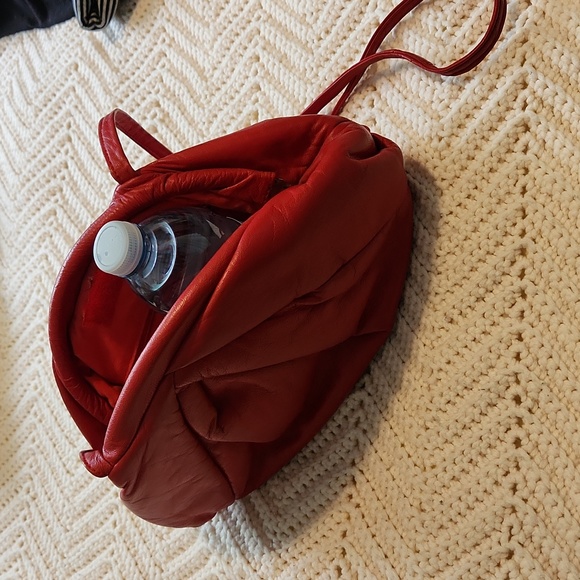 Vintage cross body red leather bag - Picture 8 of 8